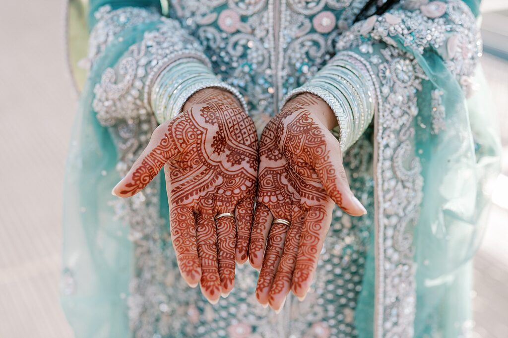 henna hands wedding
